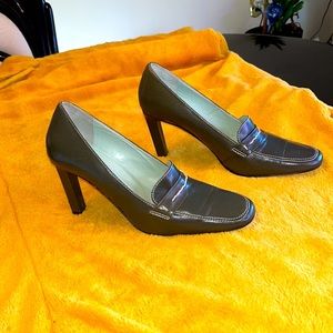 Charles David Khaki Leather